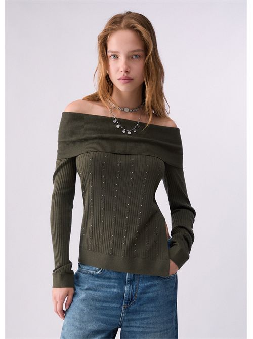 Maglia in lana con scollo bardot